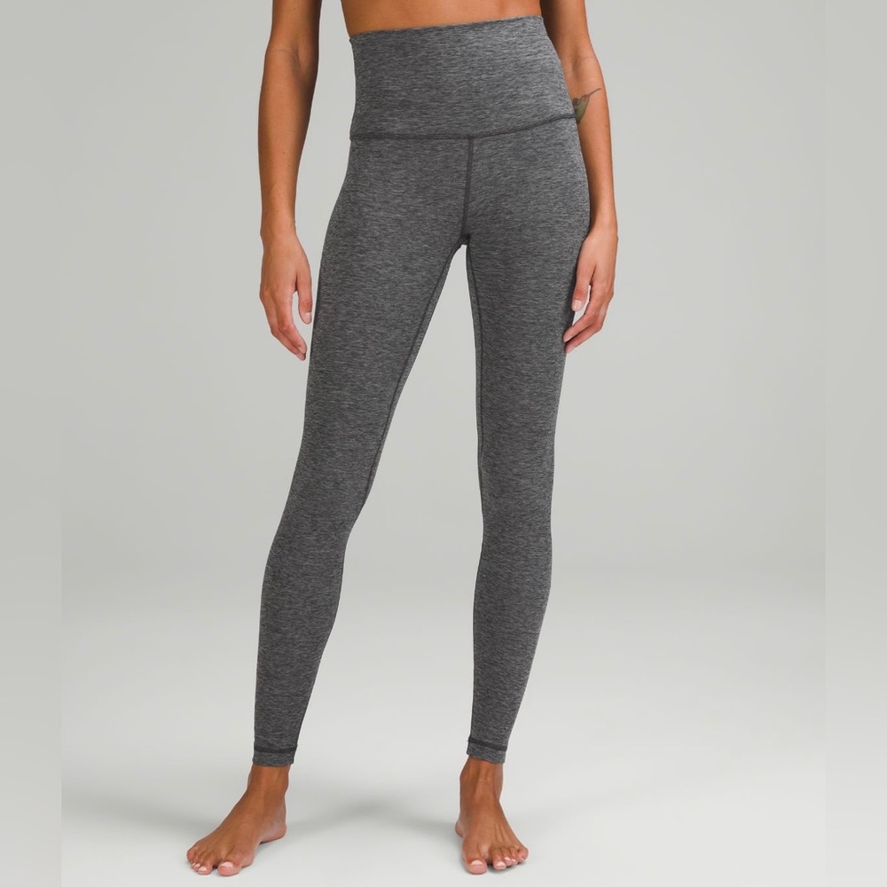 Wunder Under Grey Lululemon Leggings. Size 2. 30” inseam. Great condition.